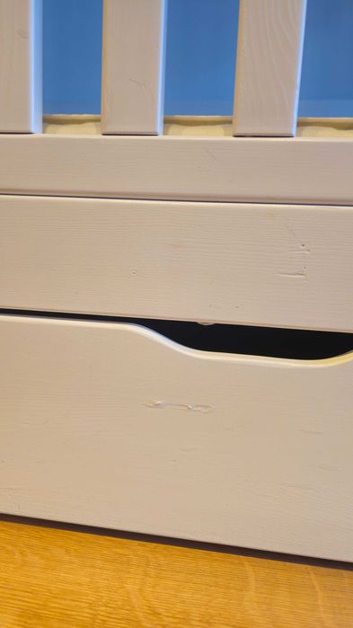 Łóżko domek białe