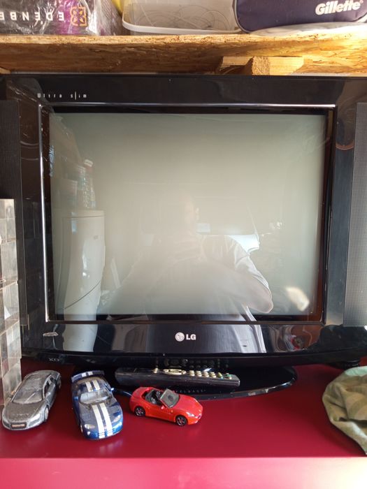 Телевизор. LG  .