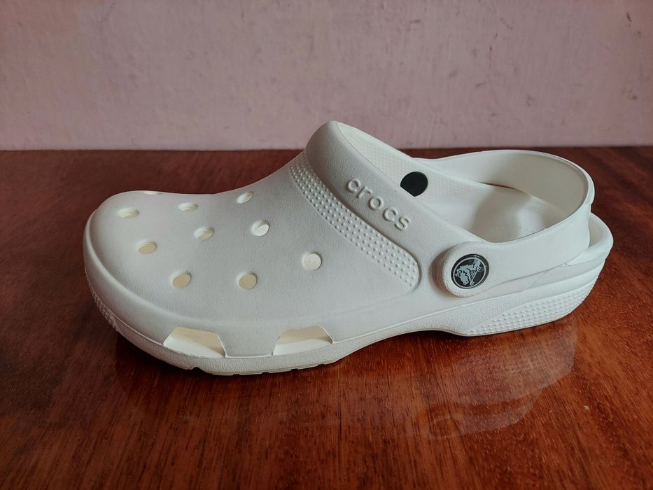 Тапки шлепанцы crocs оригінал 

Стан класний 

Розмір по бірці: 
M 7