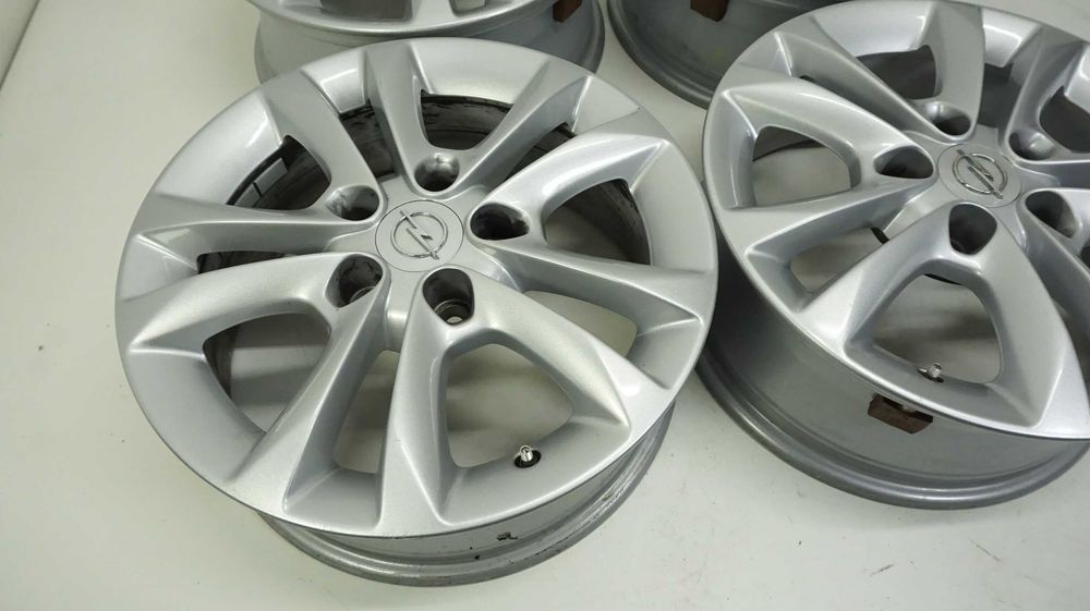 Felgi 16 Opel Astra H Zafira B Meriva Signum Vectra C Corsa D 5X110
