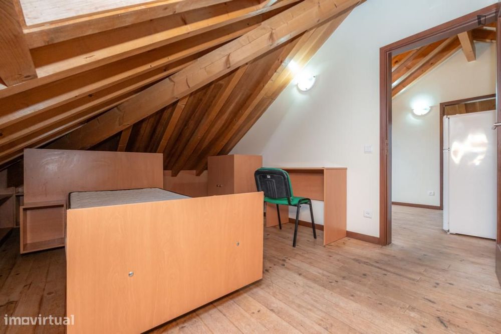 Quarto - localizado em São Martinho de Bispo Coimbra