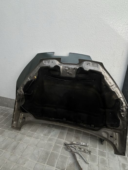 Капот Peugeot 407 , стопи Пежо 407