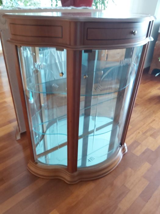 Movel vitrina para