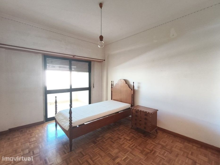 Apartamento T3 no Infantado (Loures) com Arrecadação