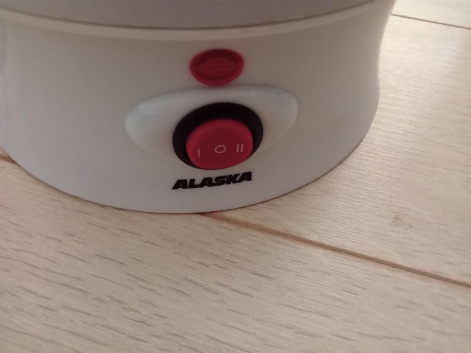 Яйцеварка електрична