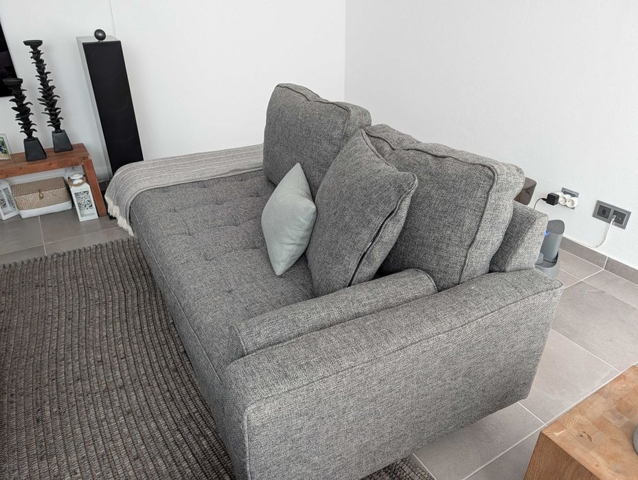 Modern Grey Chaise Lounge / Sofa – Gently Used for pick up Ferragudo