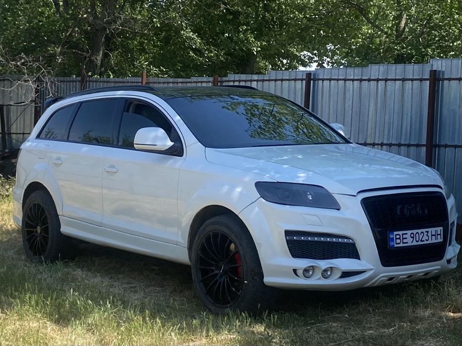 Продам Audi Q7 4.2 бензин