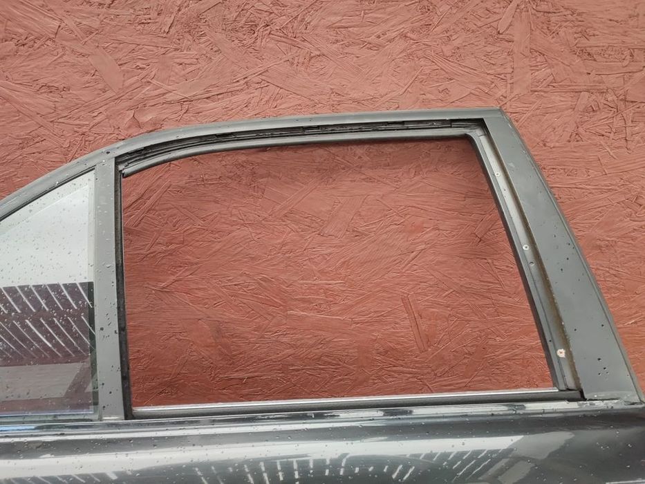 bmw e38 oryginalne drzwi tył prawe krótkie w kolorze schwarz 2 bez r