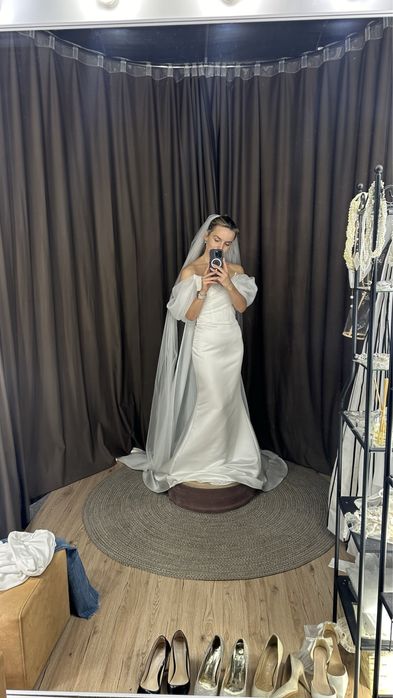 Весільна сукня в ідеальному стані