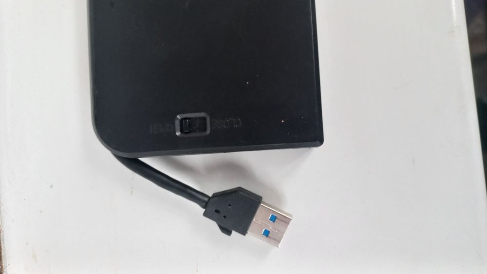 Камера лоджитек,720мп, жест.диск 320 гб