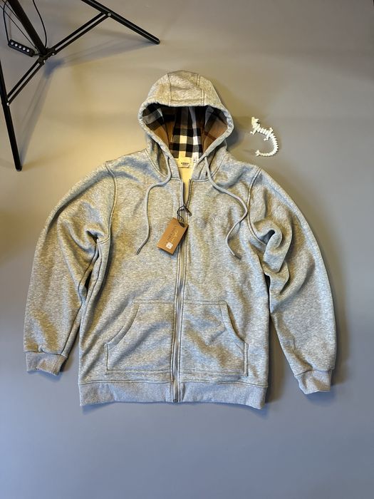 Зіпка від Burberry