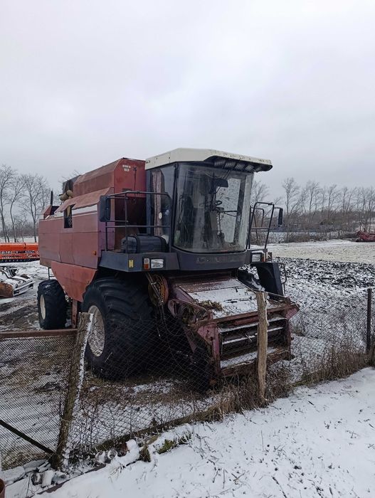 Комбайн Полесьє 1218