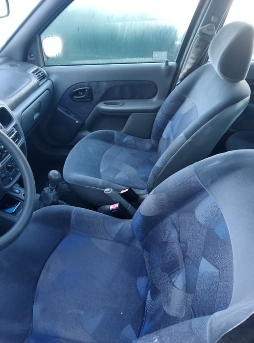 Clio 98. 1.4 gasolina