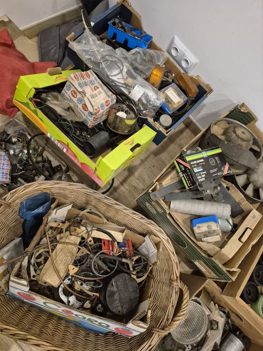 Zestaw części samochodowych VW / Audi / PRL – oryginały NOS i używane