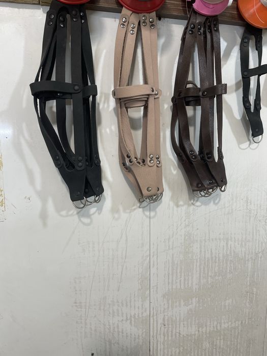 Продам коженную шлейку для мелких пород