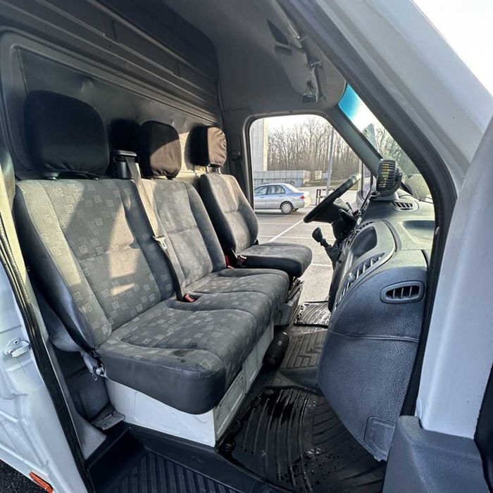 Вантажні перевезення з вантажниками, вантажне таксі київ, мікроавтобус