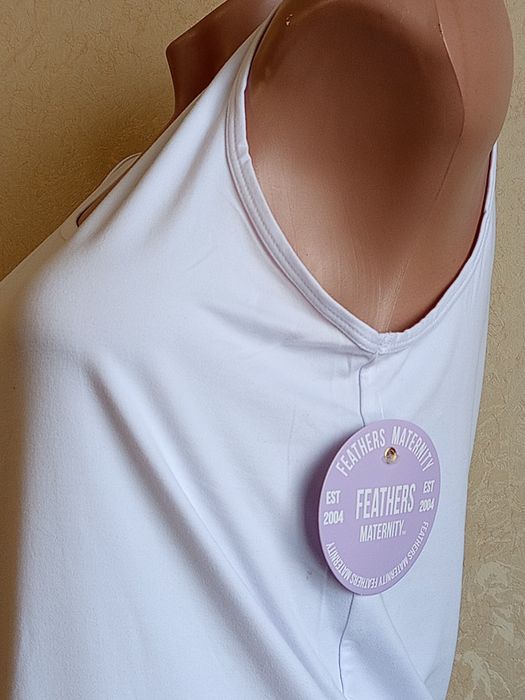 Женская белая майка Feathers Maternity .
