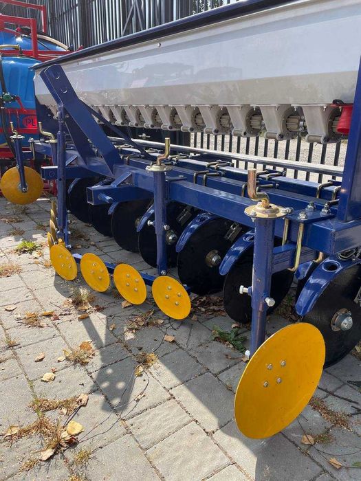 ГАРАНТІЯ \ Зернова сівалка ДТЗ 16р 2.40м