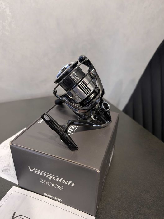Котушка Shimano 23 Vanquish 2500s