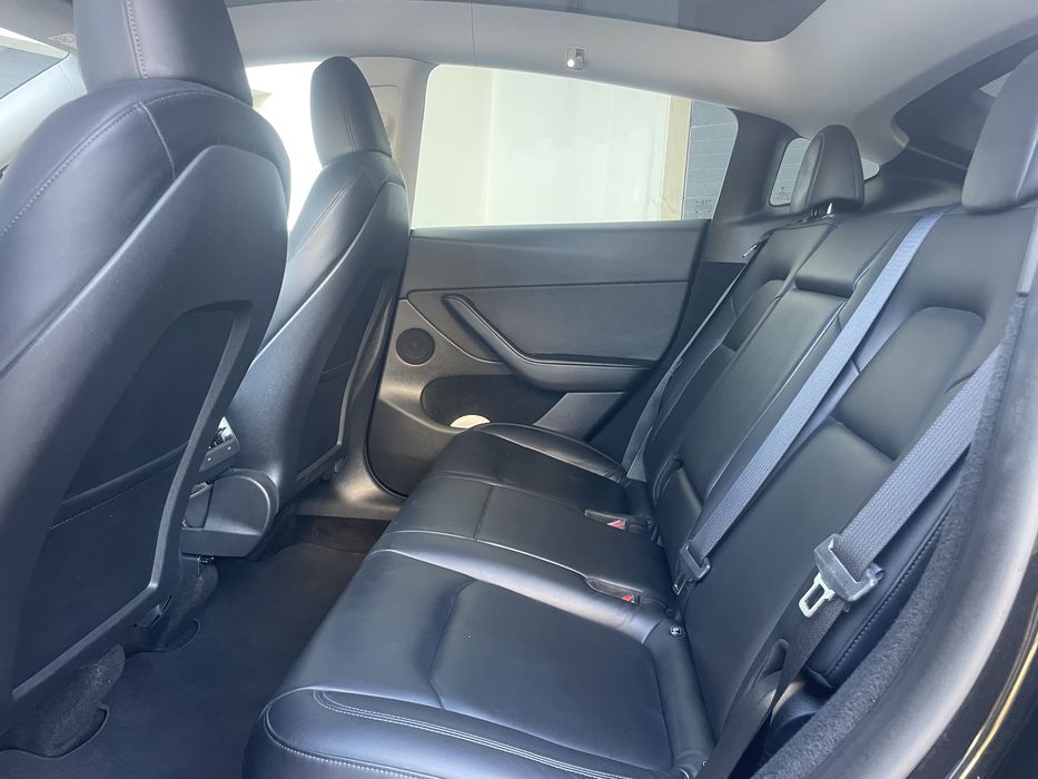 Tesla Y Long Range Dual Motor AWD