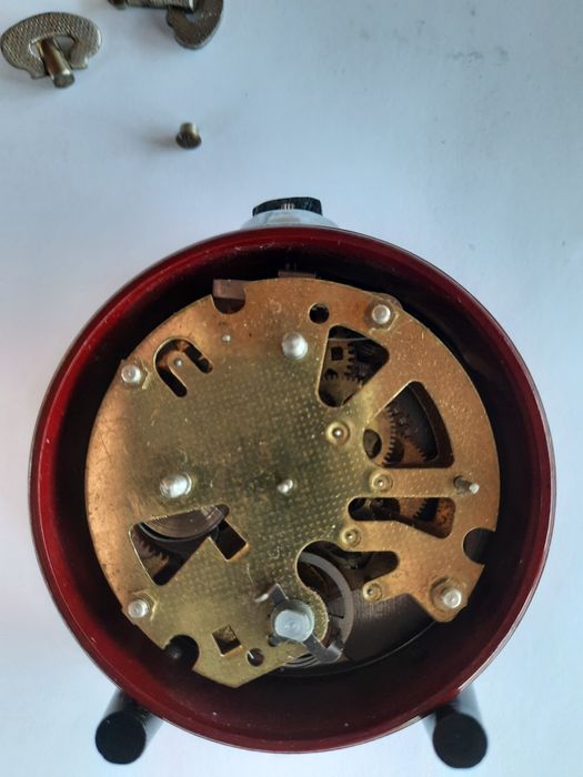 Часы - будильник "Umf - Ruhla".