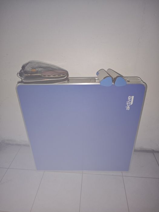 Mesa de ping-pong com acessórios