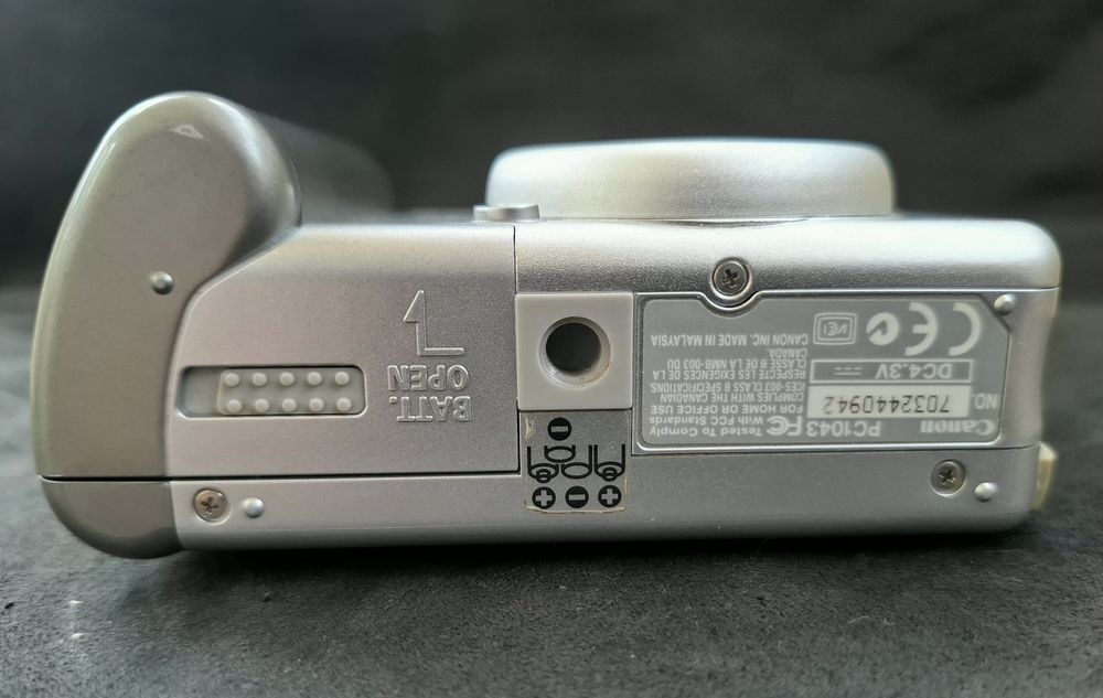 Canon PowerShot A70 - do naprawy lub na części