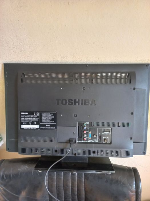 Tv Toshiba LCD 53cm
