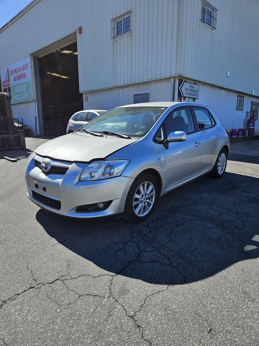 Toyota Auris 2.0 D4D de 2008 para peças.
Não vendo completo, apenas p