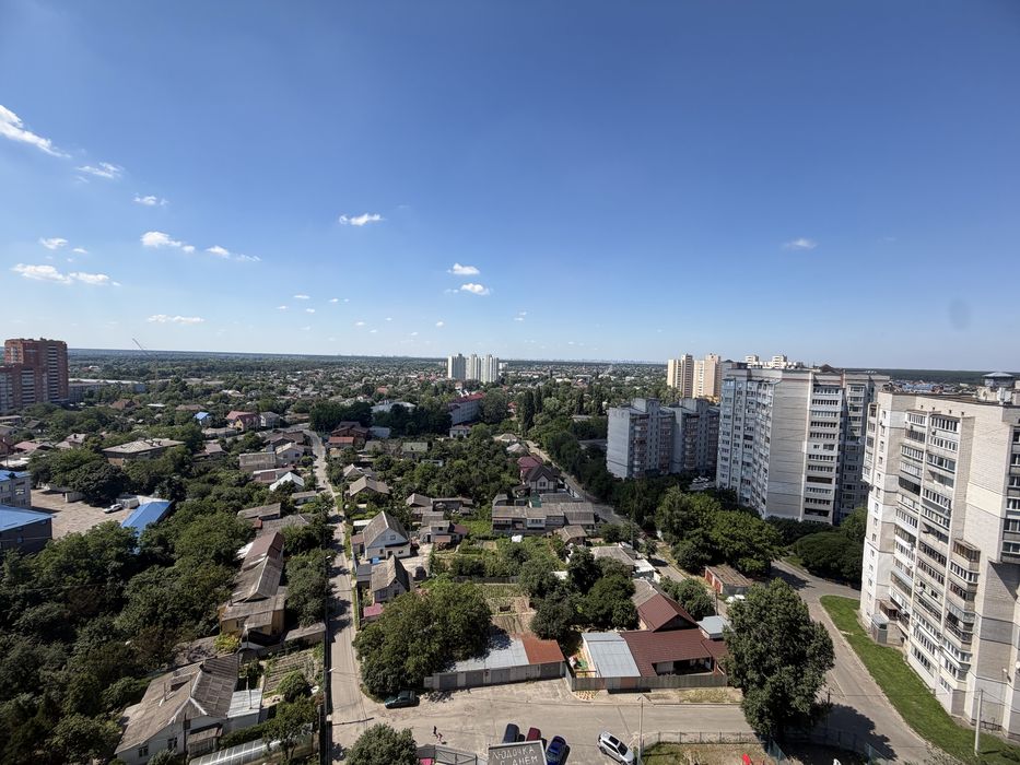 Продаж видової квартири Бровари , вул Грушевського 7