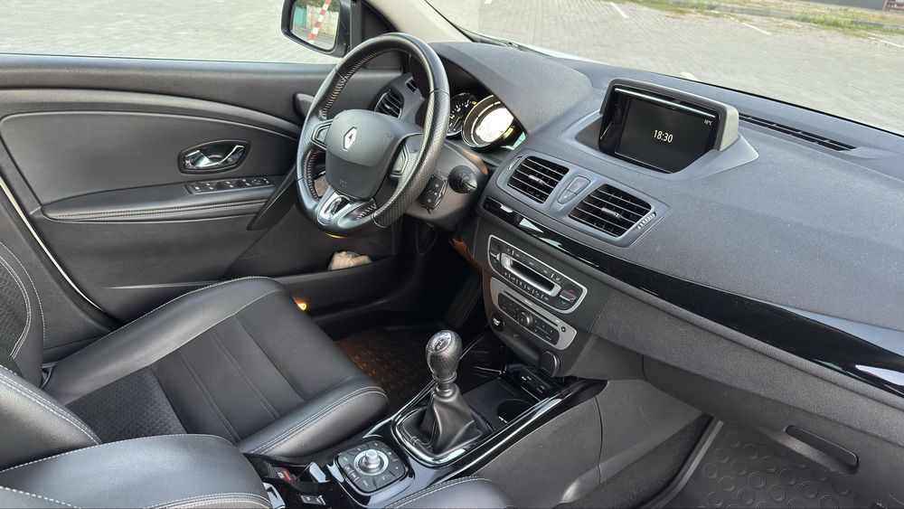 Renault Megane 2016рік BOSE Не фарбований