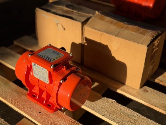 OLI VIBRA silnik wibracyjny do kosza 1.30 kw