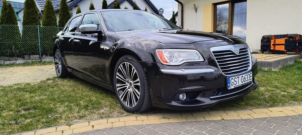 Lancia Thema Lancia Thema (Bliźniak Chrysler 300 / 300C/ 300s)