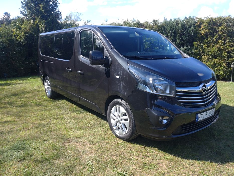 Opel Vivaro - Salon Polska, 9- osobowy, wersja Long, bezwypadkowy.