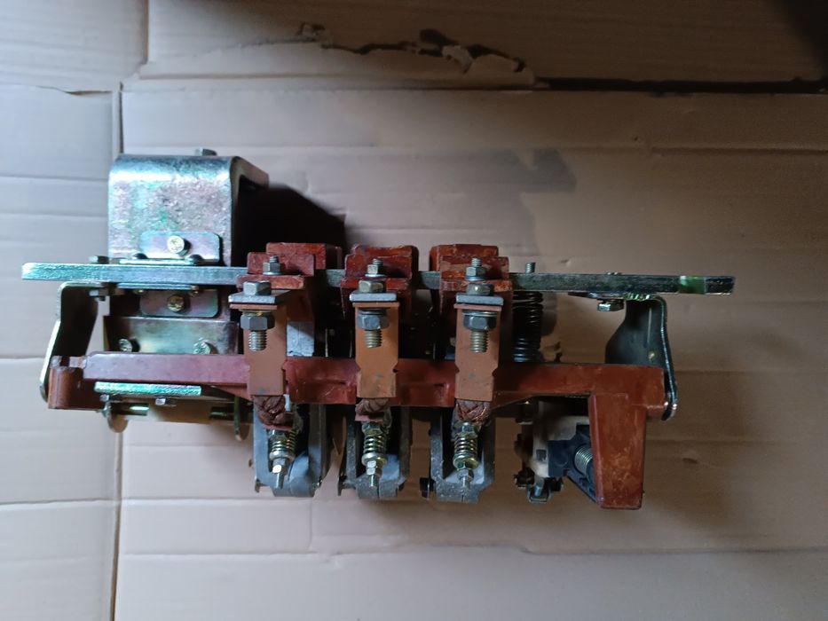 Продам контактор КТП6023