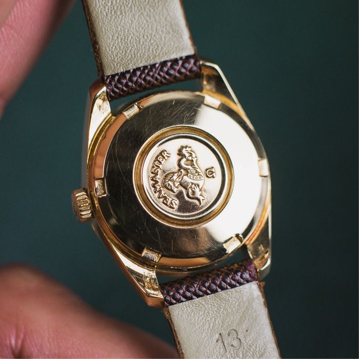 Relógio OMEGA Seamaster Lady em Ouro 18k | 19 gramas - 26mm | Circa 69