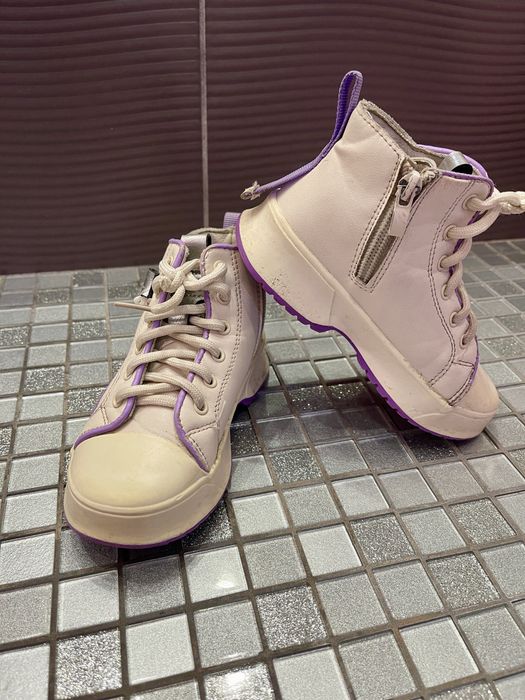 Осінні черевики для дівчинки