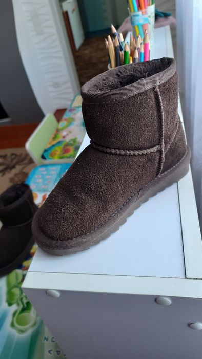 UGG. Угии (оригінал). Взуття. Черевики. Чоботи
