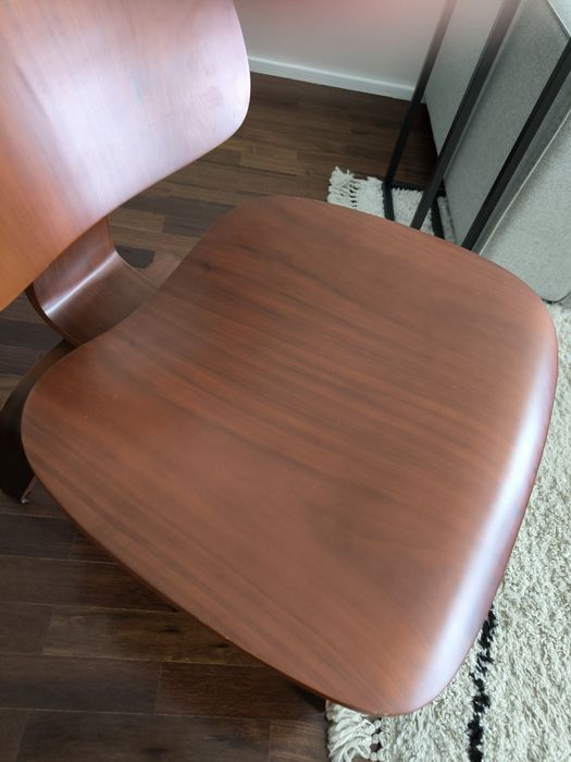 Vendo cadeirão do estilo Charles & Ray Eames