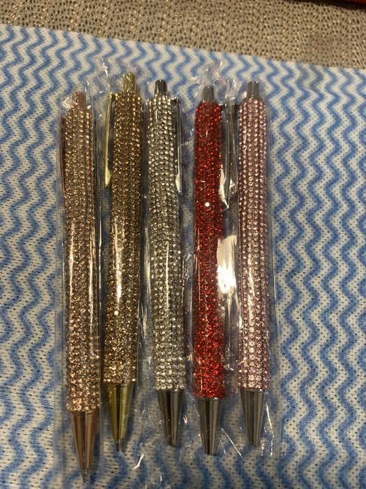 Продам кулькову ручку.