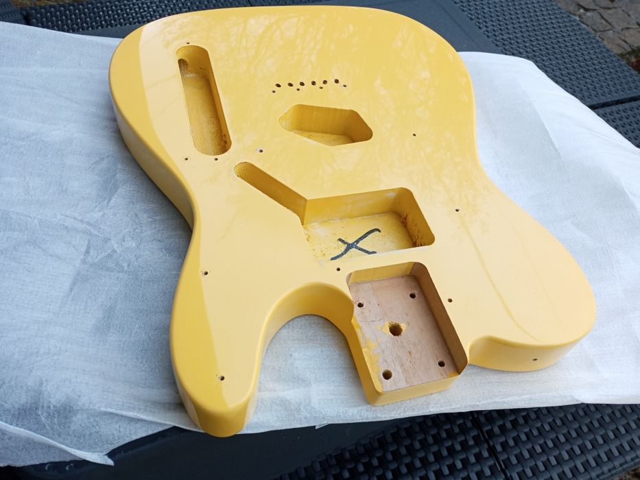 Corpo de guitarra elétrica Telecaster creme