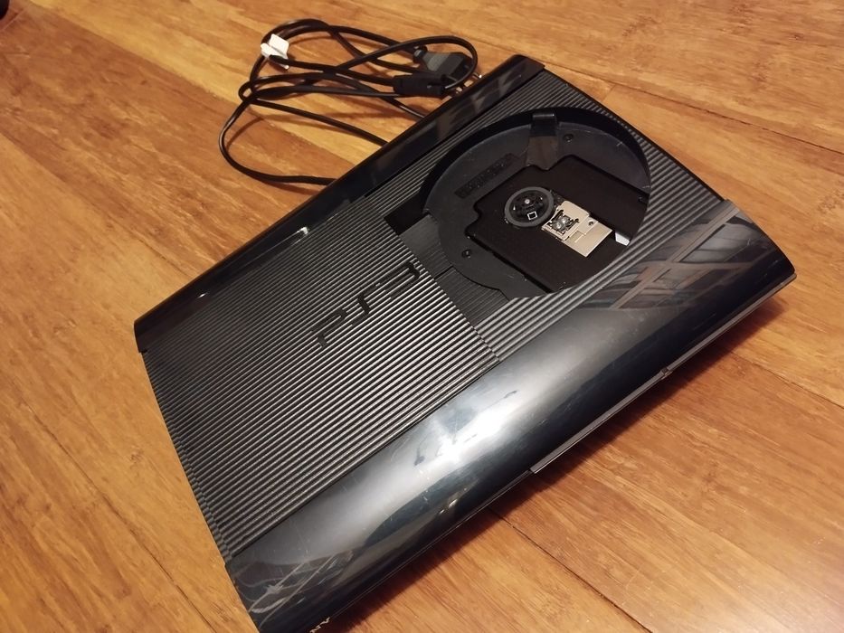 Play Station 3 slim