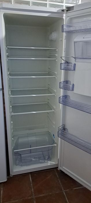 Frigorífico grande Beko dispensador água