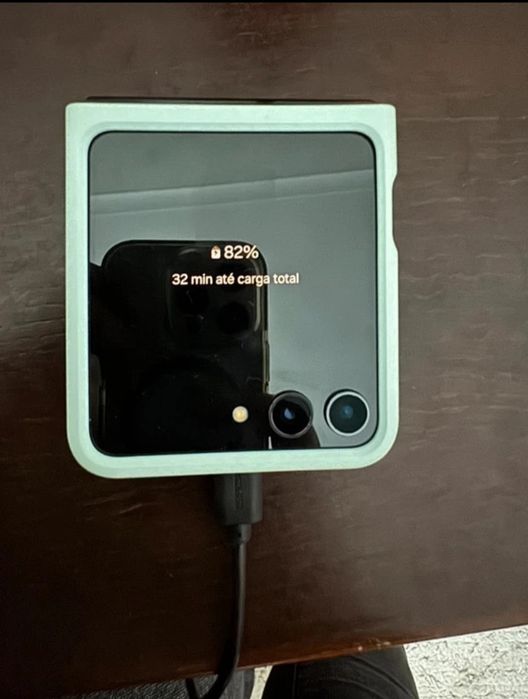 Samsung Z Flip5 novo