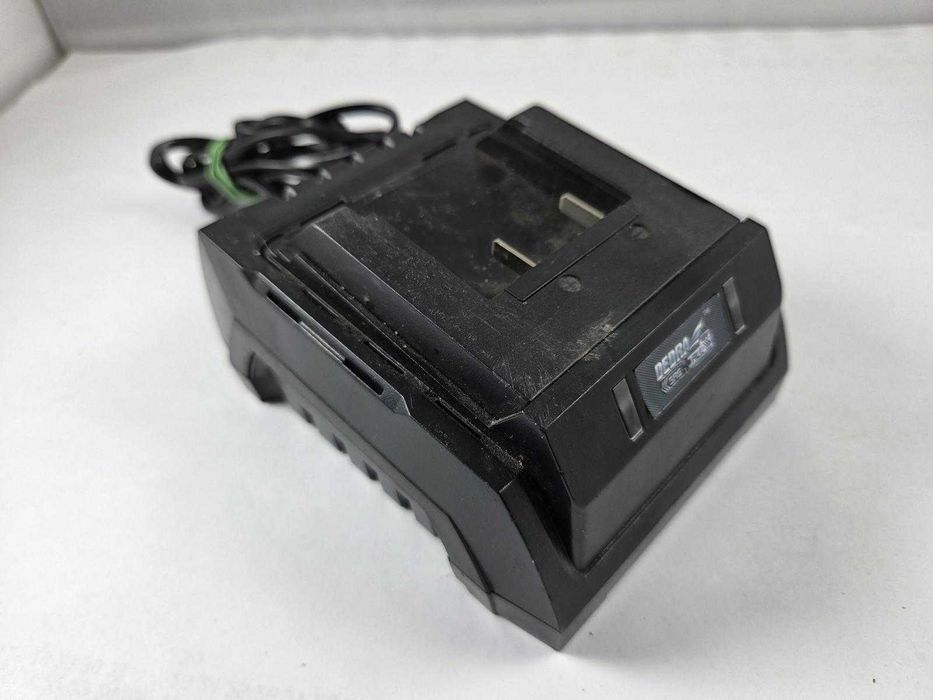 Ładowarka Dedra DED7038
