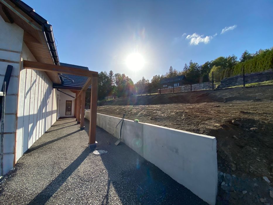 Mur oporowy /Elki betonowe / skarpy poziomowanie terenu