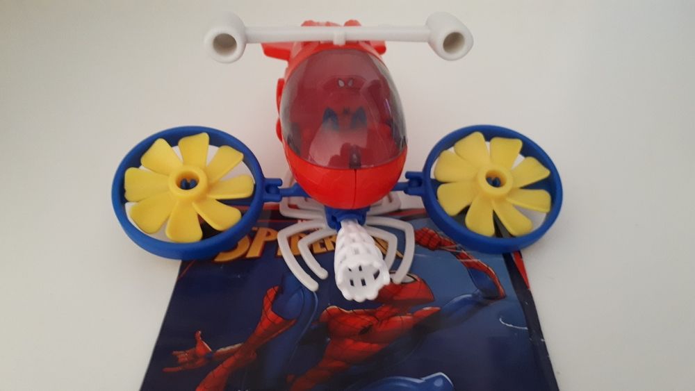 Spiderman helicóptero brinquedo