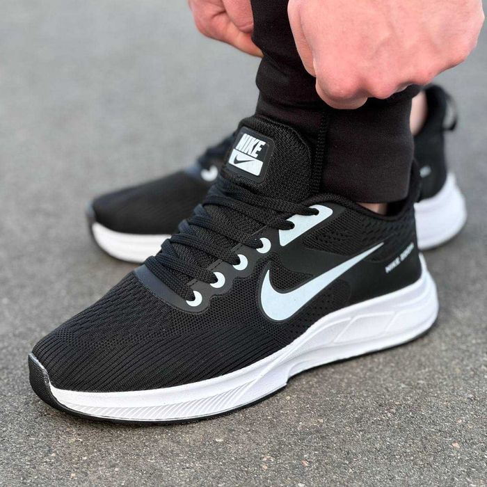 Кросівки чоловічі Nike Zoom чорно білі  сітка- текстиль