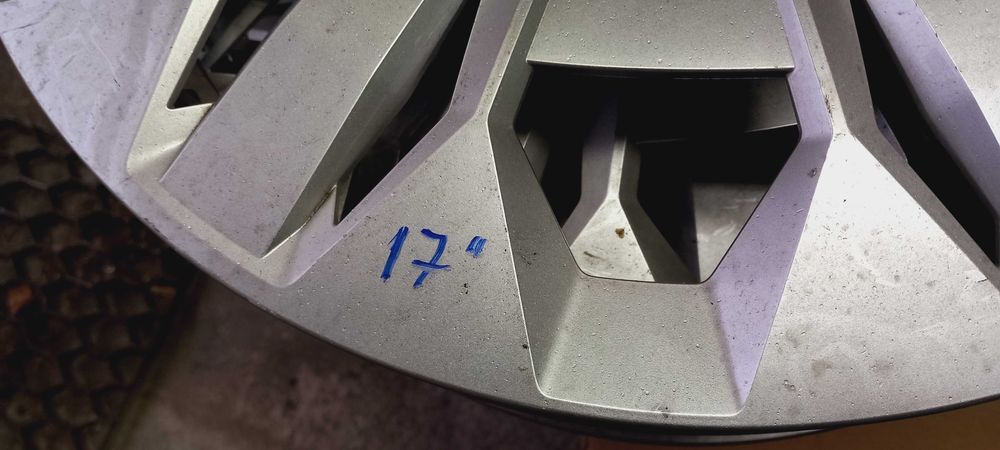 Kołpaki samochodowe 17" oryginalne AUDI / VW - komplety i sztuki