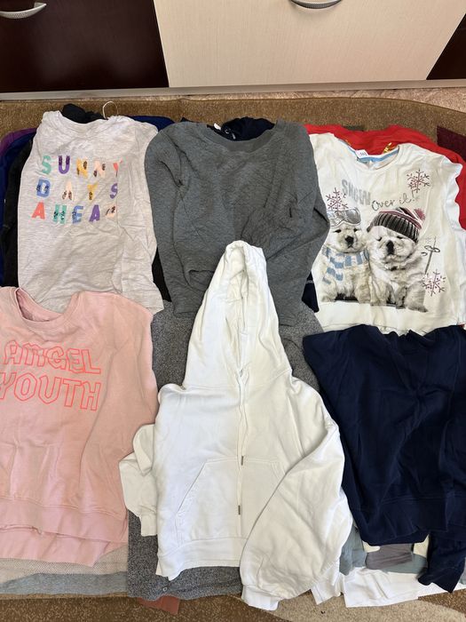 Продам кофти жіночі, 23кг (64 шт)